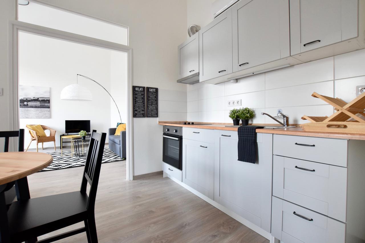Standard Apartment By Hi5 - Bazilika Suite 부다페스트 외부 사진