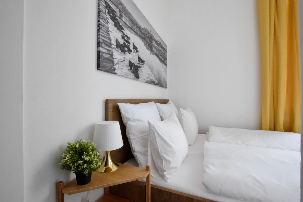 Standard Apartment By Hi5 - Bazilika Suite 부다페스트 외부 사진