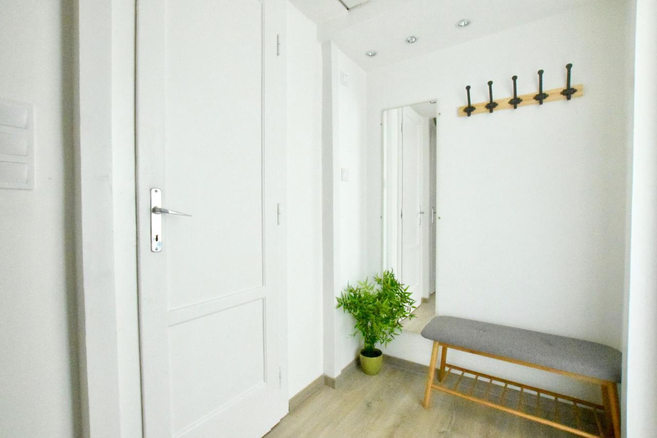 Standard Apartment By Hi5 - Bazilika Suite 부다페스트 외부 사진