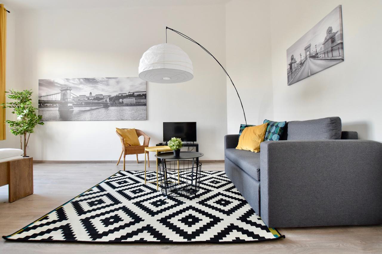 Standard Apartment By Hi5 - Bazilika Suite 부다페스트 외부 사진