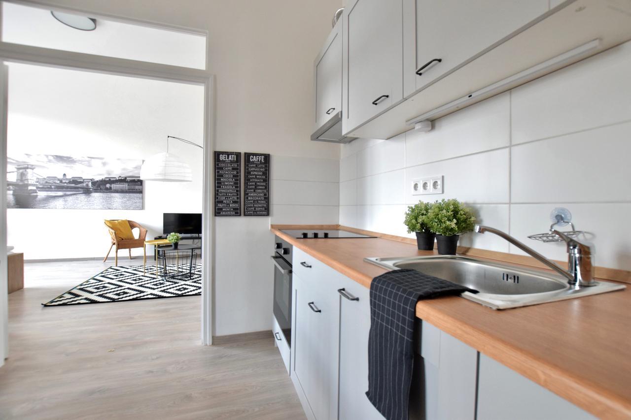 Standard Apartment By Hi5 - Bazilika Suite 부다페스트 외부 사진
